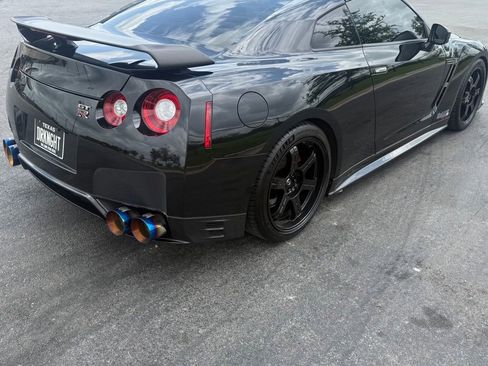 Used 2012 Nissan GT-R Black Edition AWD/4WD image 8
