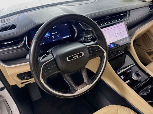 Used 2022 Jeep Grand Cherokee L Limited image 24