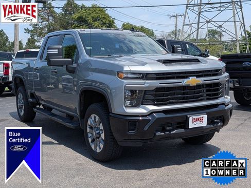 Used 2024 Chevrolet Silverado 2500 Custom w/ Custom Convenience Package AWD/4WD image 1