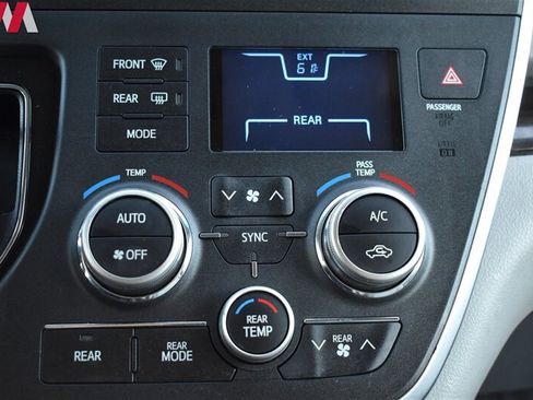 Used 2017 Toyota Sienna XLE Premium w/ Protection Package AWD/4WD image 21