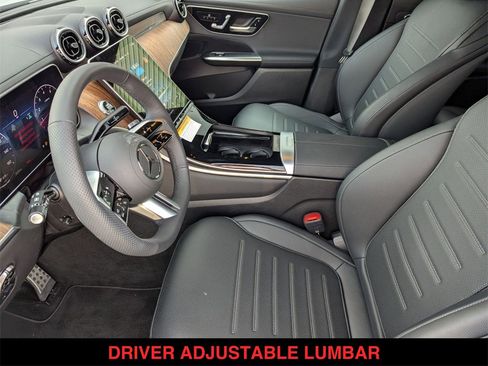 Used 2025 Mercedes-Benz GLC 300 GLC 300 image 2