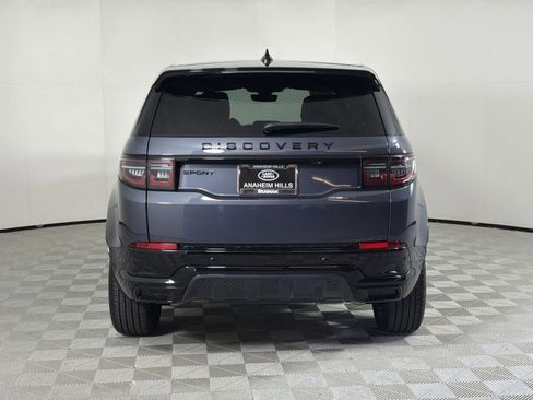 Certified 2025 Land Rover Discovery Sport Dynamic SE image 4