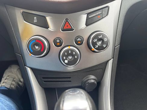 Used 2015 Chevrolet Trax LTZ w/ LPO, Protection Package FWD image 29
