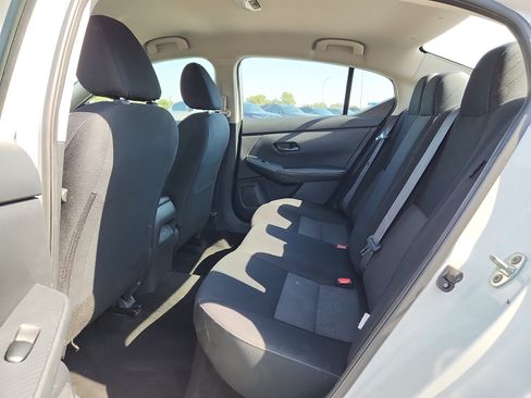Used 2024 Nissan Sentra SV FWD image 11