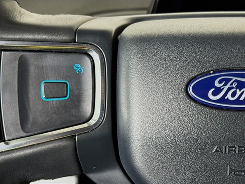 Used 2025 Ford Expedition Max Platinum AWD/4WD image 11