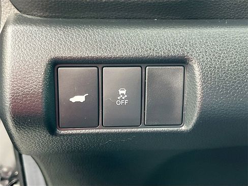 Used 2025 Honda Pilot EX-L image 10