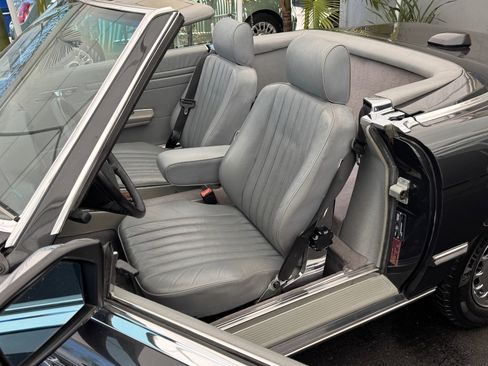 Used 1987 Mercedes-Benz 560 SL image 27