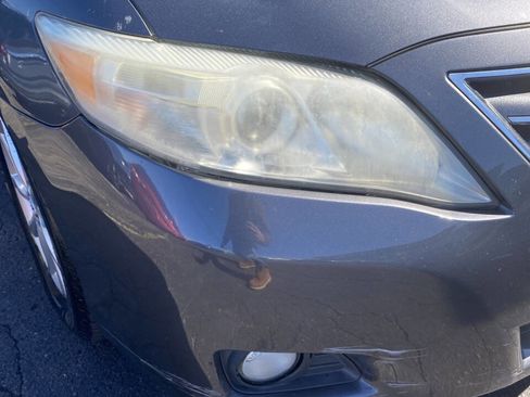 Used 2011 Toyota Camry XLE image 12