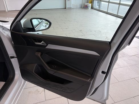 Used 2019 Volkswagen Jetta S image 19