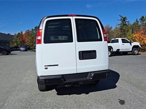 New 2025 Chevrolet Express 2500 w/ Enhanced Convenience Package image 7