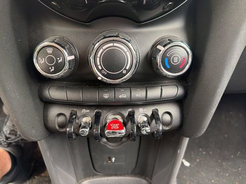 Used 2020 MINI Cooper 2-Door Hardtop FWD image 10