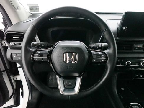 Used 2025 Honda Pilot Elite image 16