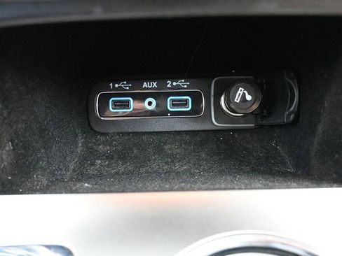 Used 2018 Jeep Grand Cherokee Overland image 11