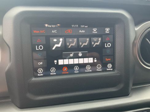 Used 2022 Jeep Wrangler Unlimited Sport AWD/4WD image 7