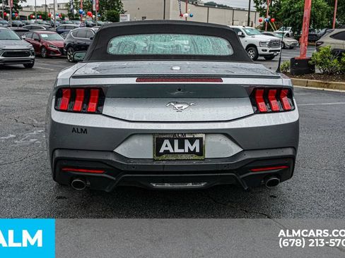 Used 2025 Ford Mustang Premium RWD image 10