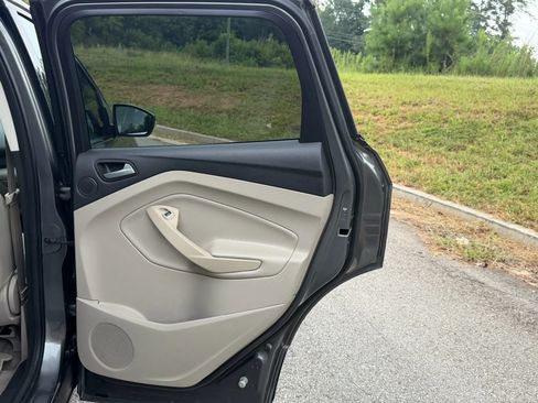 Used 2014 Ford Escape Titanium w/ Equipment Group 401A FWD image 12