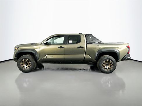New 2026 Toyota Tacoma Trailhunter image 4