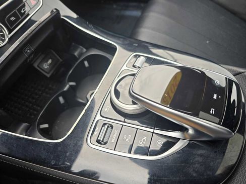Used 2017 Mercedes-Benz E 300 image 32