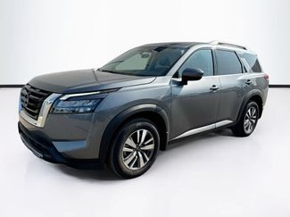 Used 2025 Nissan Pathfinder SL AWD/4WD video 1