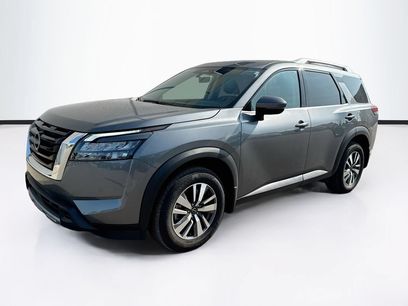 Used 2025 Nissan Pathfinder SL