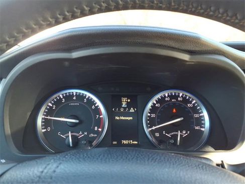 Used 2016 Toyota Highlander XLE image 19