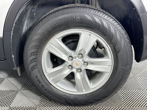 Used 2022 Chevrolet Trax LS w/ Tint and Cruise Package FWD image 64