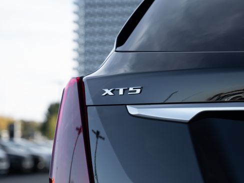 Used 2024 Cadillac XT5 Premium Luxury w/ Technology Package image 27