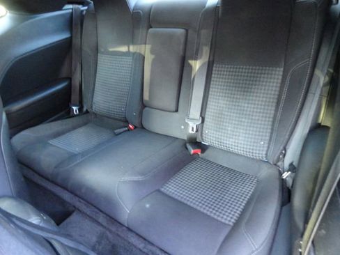 Used 2019 Dodge Challenger SXT image 12