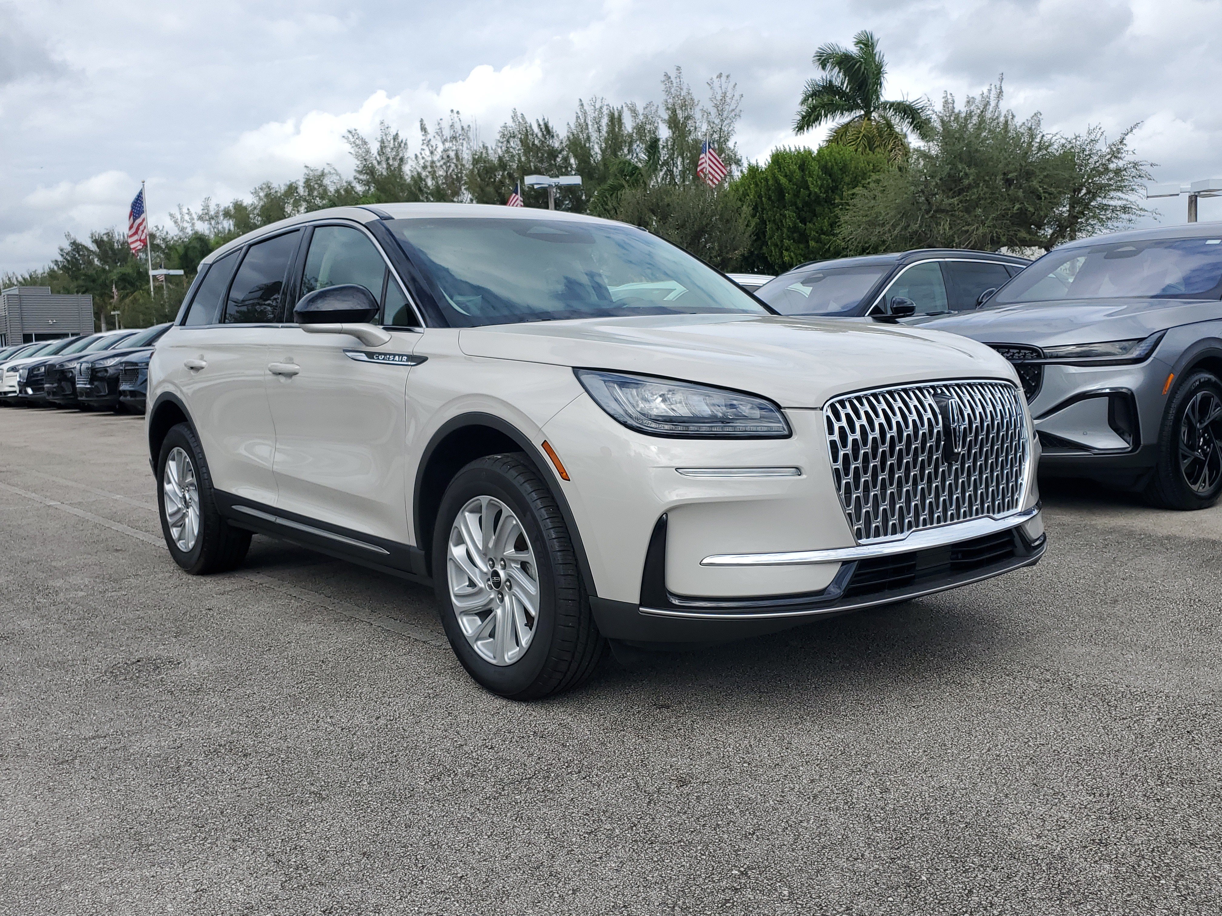 Used 2024 Lincoln Corsair FWD image 26