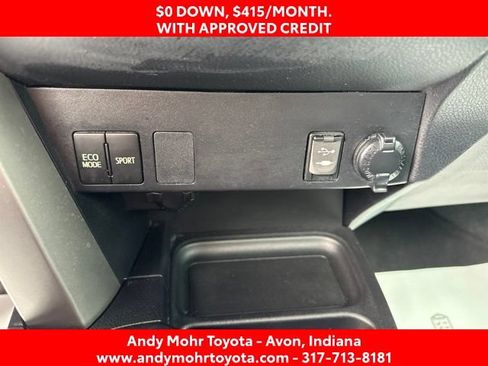 Used 2017 Toyota RAV4 LE FWD image 23