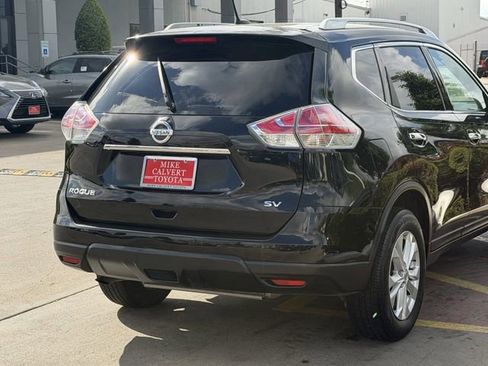 Used 2015 Nissan Rogue SV image 6