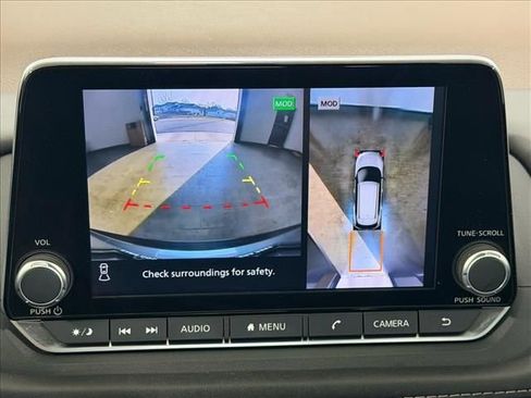 Used 2023 Nissan Rogue SL image 26