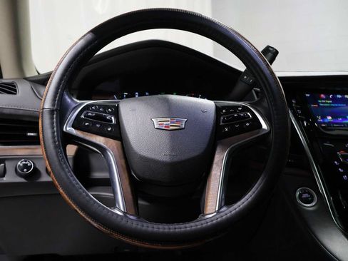 Used 2016 Cadillac Escalade ESV Luxury AWD/4WD image 23