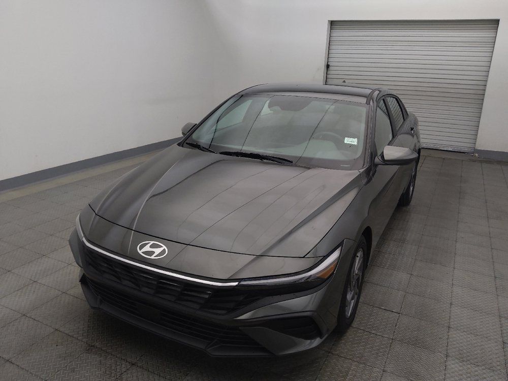 Used 2024 Hyundai Elantra SEL FWD image 15