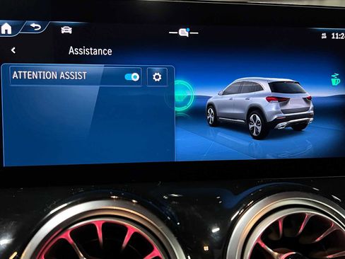 Certified 2025 Mercedes-Benz GLA 250 4MATIC image 33