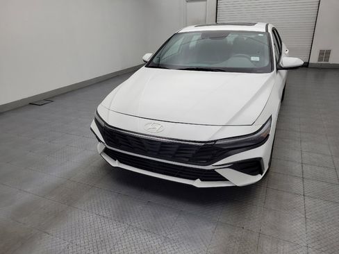 Used 2025 Hyundai Elantra SEL FWD image 15