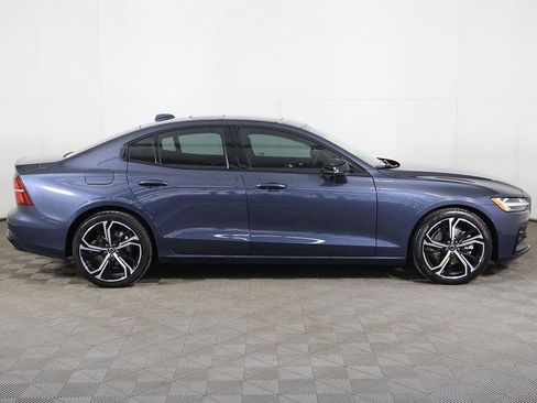 Used 2024 Volvo S60 B5 Core image 18