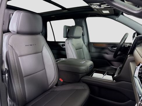 New 2026 GMC Yukon Denali w/ Denali Reserve Package AWD/4WD image 31