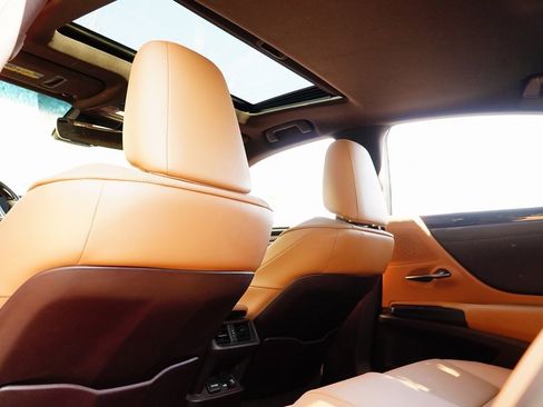 Used 2021 Lexus ES 350 w/ Premium Package image 37