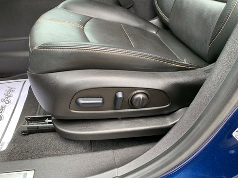 Used 2022 Chevrolet Equinox Premier FWD image 25