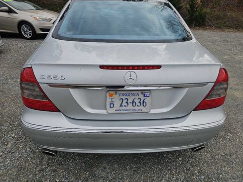 Used 2008 Mercedes-Benz E 550 Sedan image 4