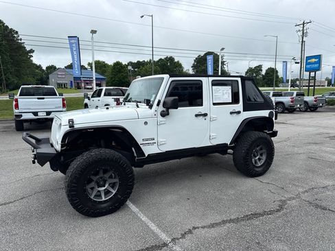 Used 2016 Jeep Wrangler Unlimited Sport w/ Dual Top Group AWD/4WD image 2