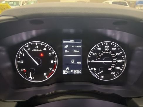Used 2024 Subaru Crosstrek 2.0i Premium AWD/4WD image 8