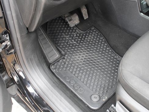 Used 2019 Jeep Renegade Sport w/ Sport Appearance Group image 54