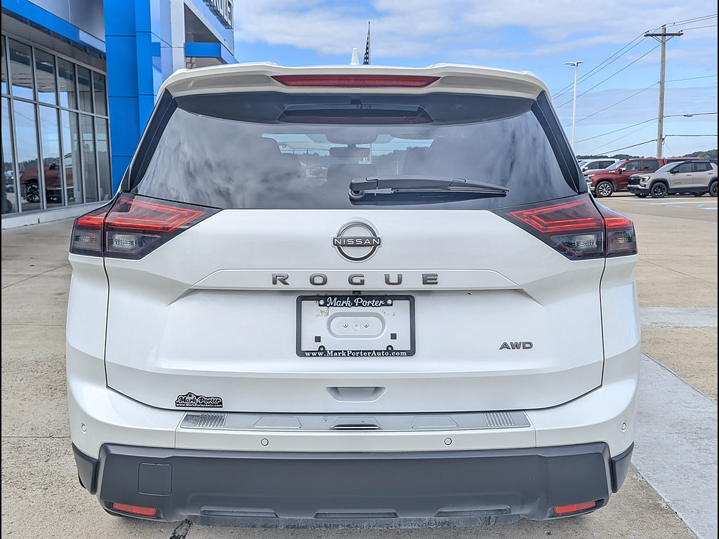 Used 2026 Nissan Rogue SV w/ SV Premium Package AWD/4WD image 8