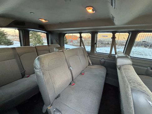 Used 2017 Chevrolet Express 2500 LT w/ LT Preferred Equipment Group image 27