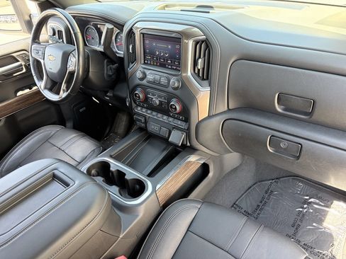 Used 2020 Chevrolet Silverado 2500 High Country w/ Gooseneck/5TH Wheel Package AWD/4WD image 12