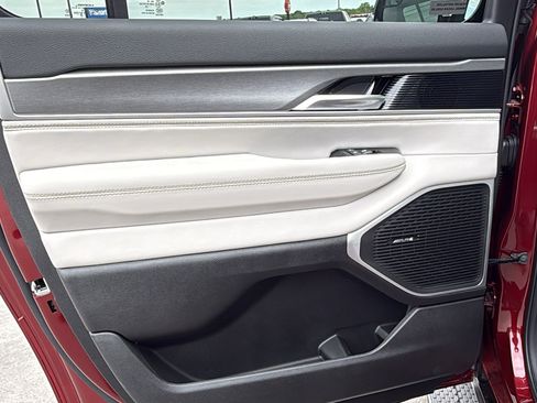 New 2026 Jeep Grand Wagoneer L 2WD image 16