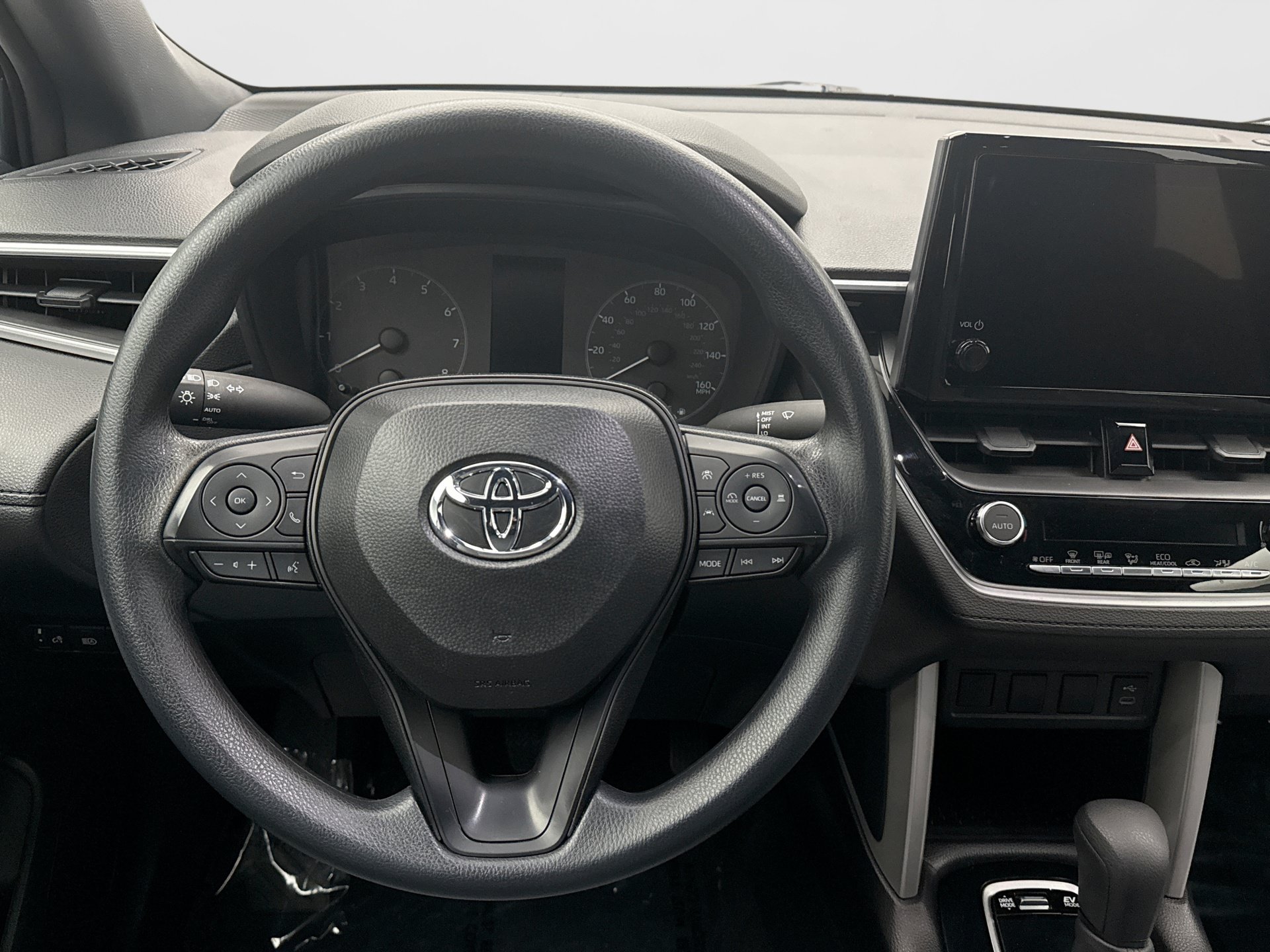 Used 2025 Toyota Corolla Cross AWD Hybrid image 12