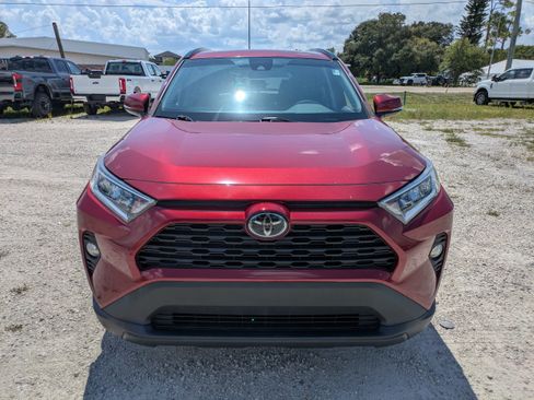Used 2020 Toyota RAV4 XLE w/ Convenience Package FWD image 9